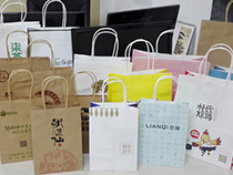 手提袋印刷的(de)市(shì)場(chǎng)如(rú)何呢(ne)，西(xī)安印刷廠(chǎng)為(wèi)你(nǐ)分(fēn)析